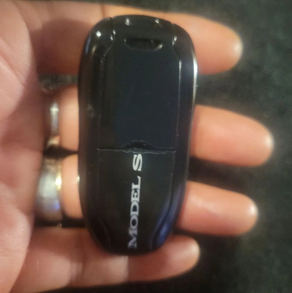 Model S Tesla key fob - Picture 2 of 2